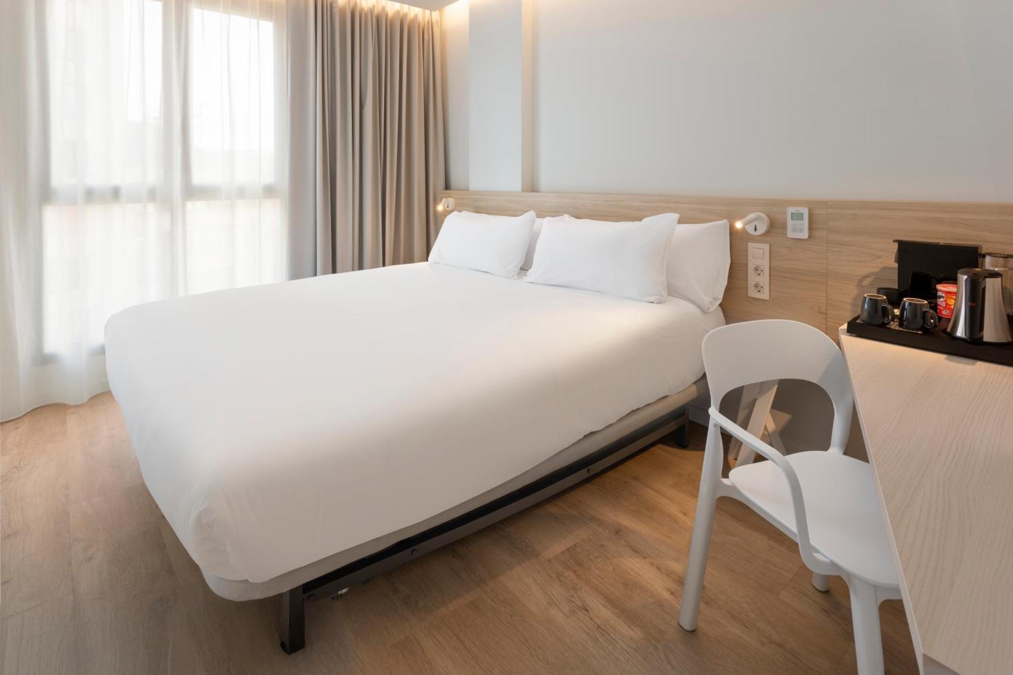 B&B Hotel Alicante Centro Exteriör bild