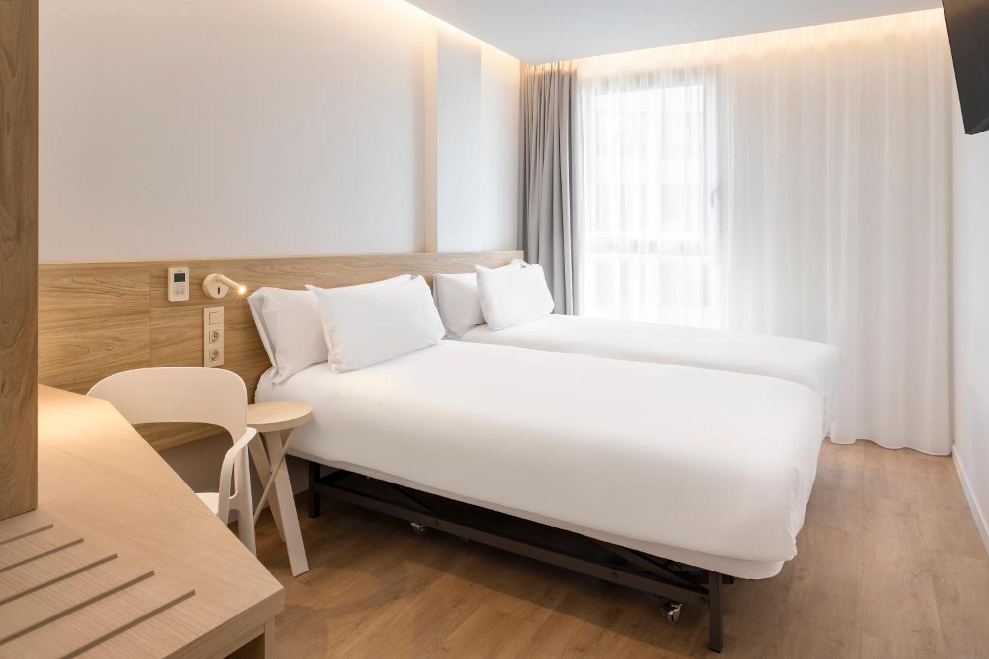 B&B Hotel Alicante Centro Exteriör bild